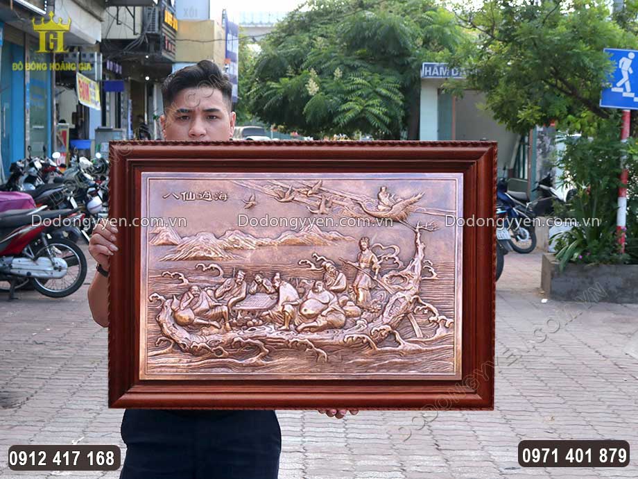 Tranh B&aacute;t Ti&ecirc;n Qu&aacute; Hải Bằng Đồng Đỏ Khung Gỗ Hương Cao Cấp