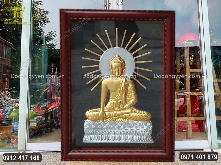 Tranh Bổn Sư Thích Ca Mâu Ni Dát Vàng Bạc Khung Gỗ Gụ