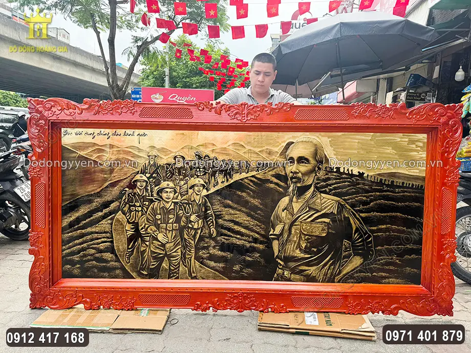 Tranh Đồng B&aacute;c Đang C&ugrave;ng Ch&uacute;ng Ch&aacute;u H&agrave;nh Qu&acirc;n Xước Giả Cổ