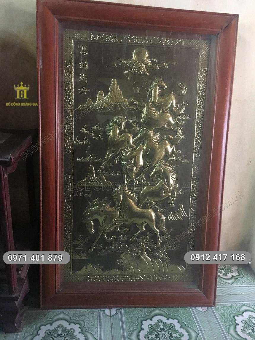 tranh b&aacute;t m&atilde; khổ đứng