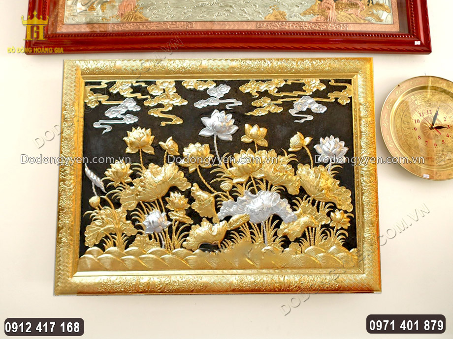 Tranh Đồng Hoa Sen D&aacute;t V&agrave;ng D&aacute;t Bạc Cao Cấp