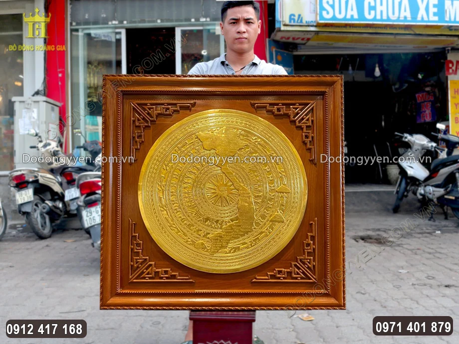 Tranh Mặt Trống Đồng D&aacute;t V&agrave;ng 9999 H&igrave;nh Bản Đồ Việt Nam