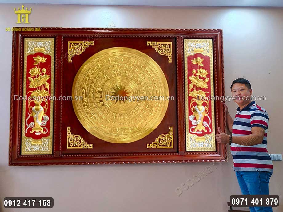 Tranh Mặt Trống Đồng Lọ Hoa Sen Mạ Vàng 24K Dát Bạc 925