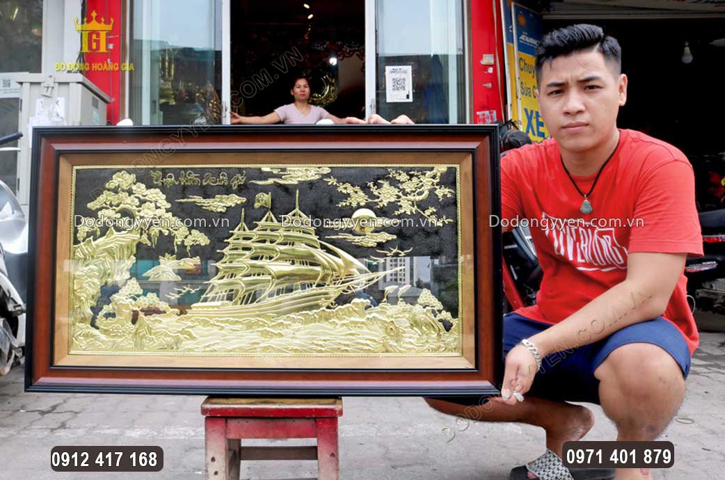 Tranh Thuận Buồm Xu&ocirc;i Gi&oacute; Bằng Đồng V&agrave;ng Khổ Nhỏ