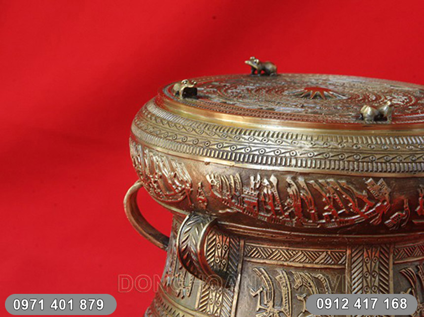 tai trống đồng