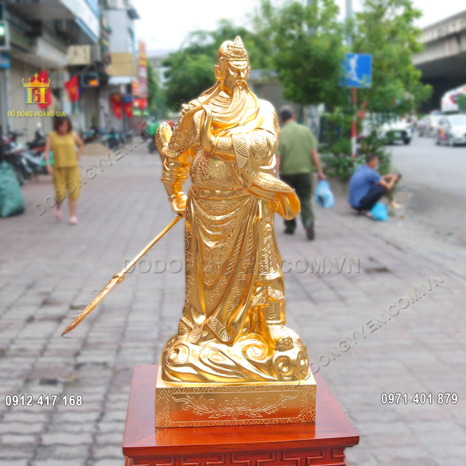 Tượng Quan C&ocirc;ng Đứng Cầm Đao Bằng Đồng Mạ V&agrave;ng 24K Cao Cấp