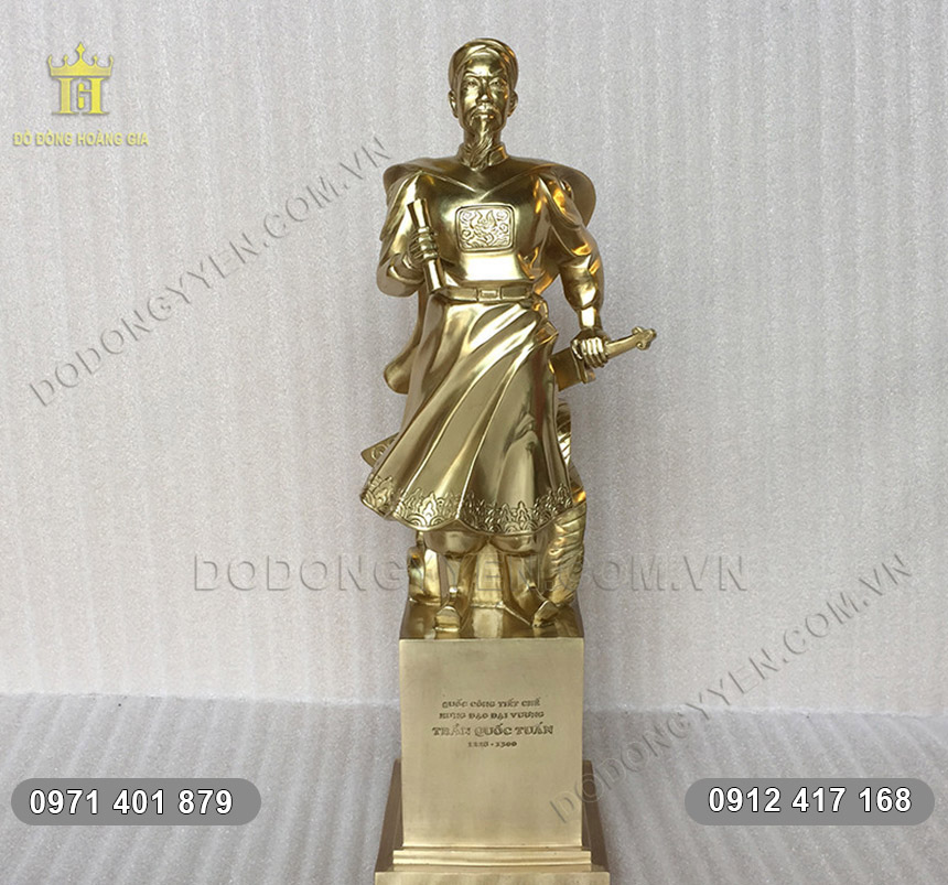 tượng Trần Hưng Đạo bằng đồng vàng tượng Trần Hưng Đạo bằng đồng vàng