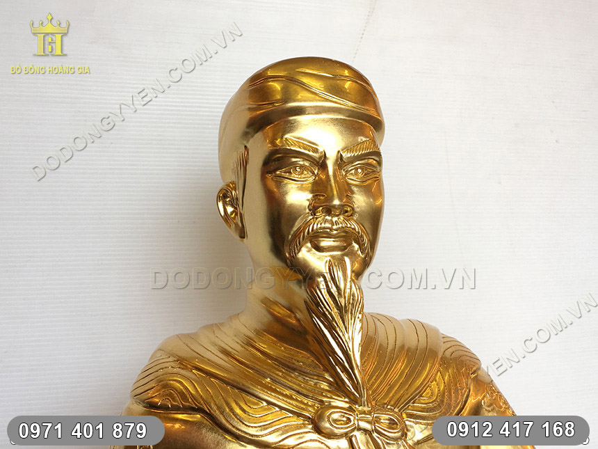 Tượng Trần Hưng Đạo Thếp Vàng Tượng Trần Hưng Đạo Thếp Vàng