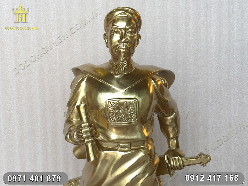 Tượng Trần Quốc Tuấn Bằng Đồng Vàng Tượng Trần Quốc Tuấn Bằng Đồng Vàng