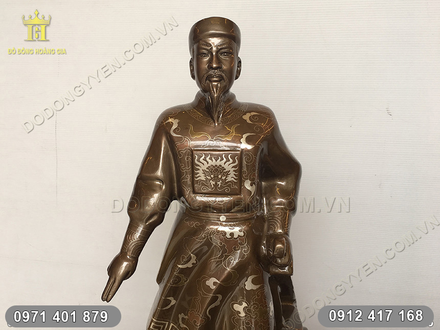 tượng đồng L&ecirc; Lợi
