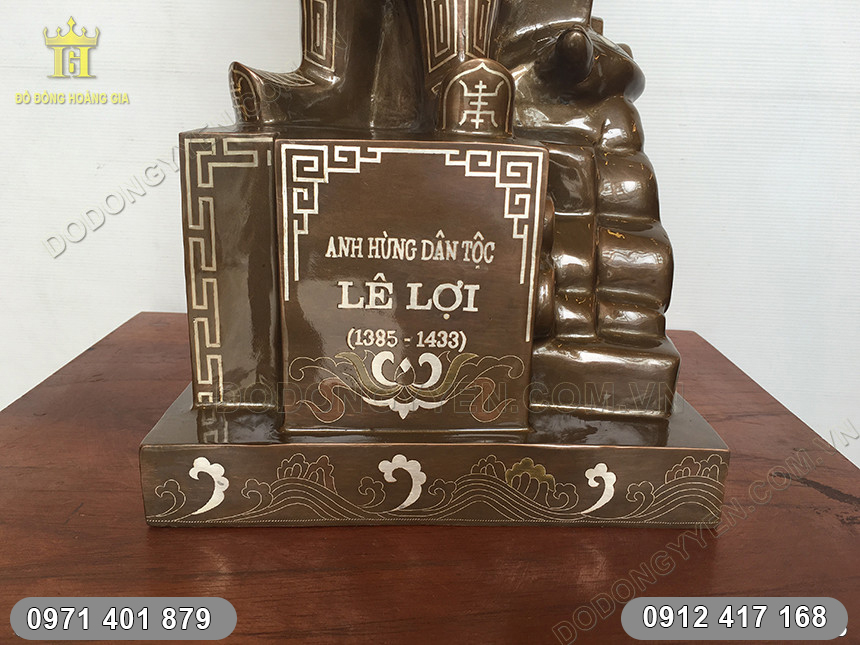 tượng đồng L&ecirc; Lợi